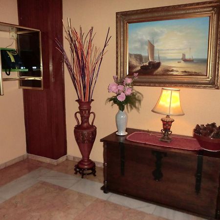 Hostal Restaurante El Paso 拜伦 外观 照片