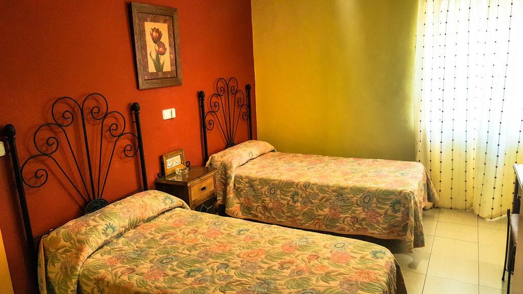 Hostal Restaurante El Paso 拜伦 外观 照片