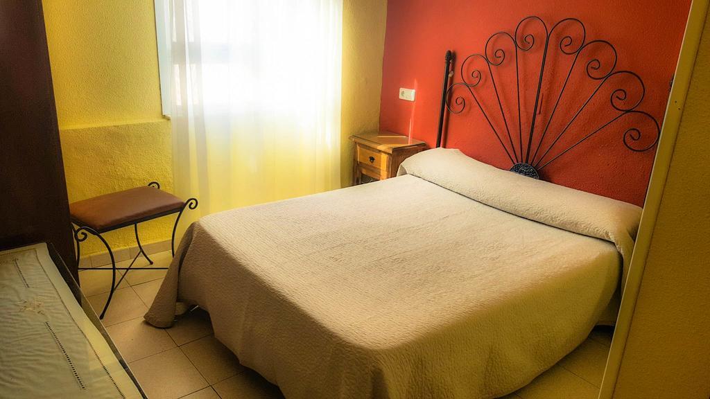 Hostal Restaurante El Paso 拜伦 外观 照片