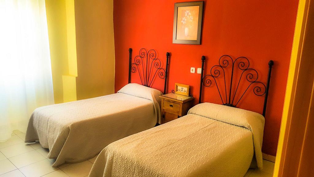 Hostal Restaurante El Paso 拜伦 外观 照片